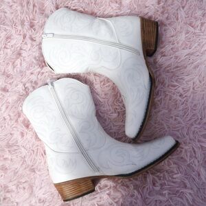 Womens Bohemian Style Boots